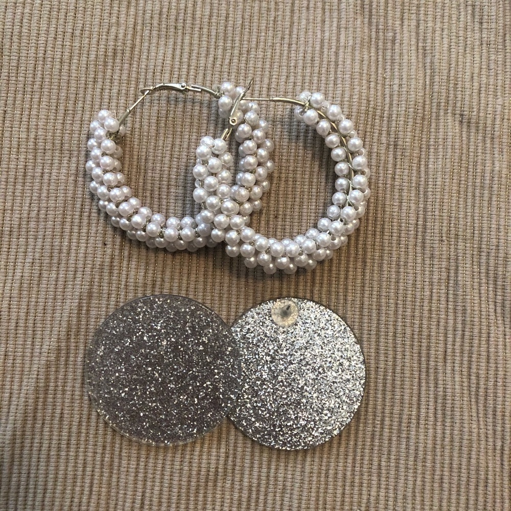 2 pair fashion earrings - lucite and pearl